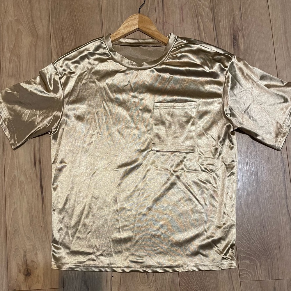 SHEIN Gold Metallic Short Sleeve Pocket Tee - Picture 6 of 6